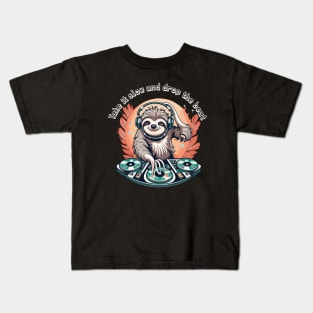 Sloth DJ Groove: Chill Beats by the Coolest Spinner Kids T-Shirt